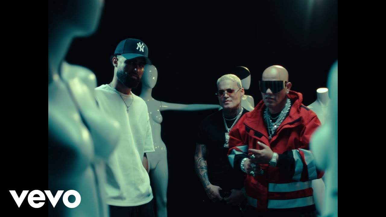 Kendo Kaponi Ft. Jay Wheeler y iZaak – Maniquí
