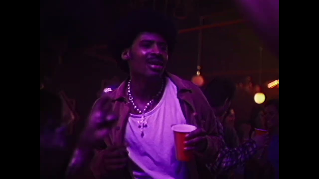 Eladio Carrión – Body (Video Oficial)