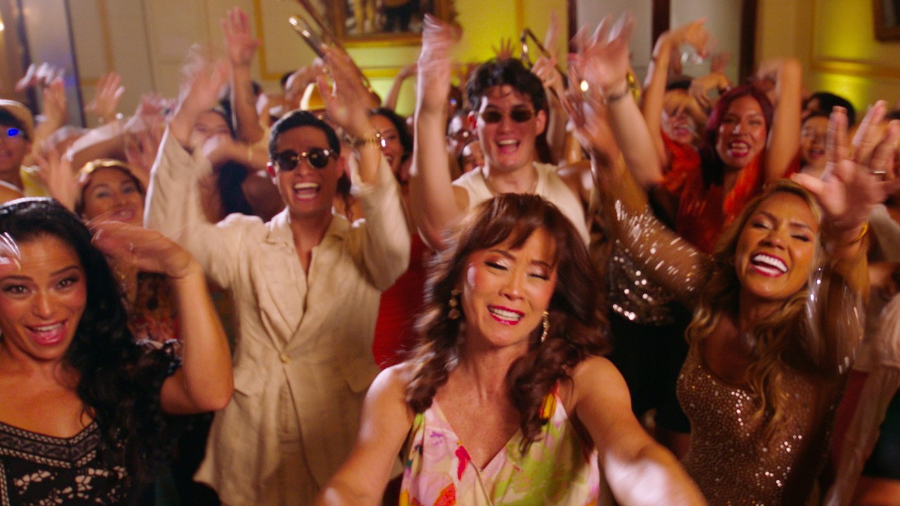 Tony Succar & Mimy Succar – LO BUENO VIENE YA – Video Oficial