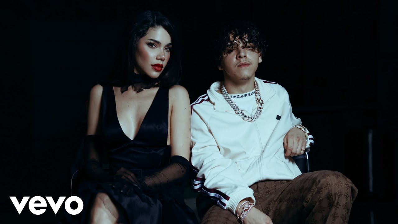 Kenia Os Ft. Xavi – Malas Mañas